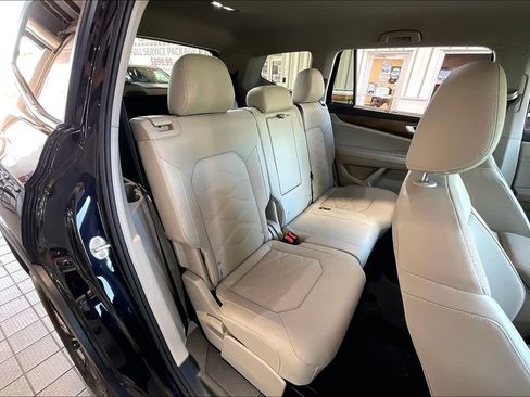 Used 2026 Volkswagen Atlas SE AWD/4WD image 16