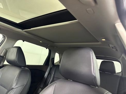 Used 2023 Nissan Rogue SV w/ SV Premium Package image 12