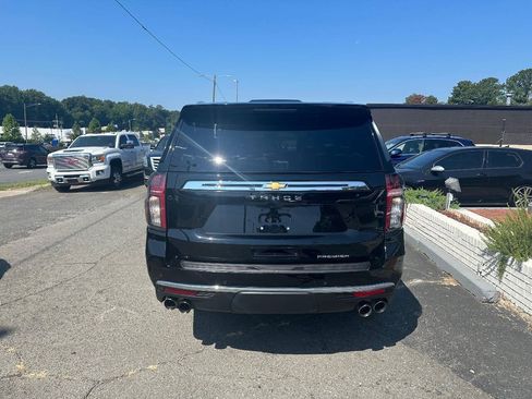 Used 2021 Chevrolet Tahoe Premier w/ Premium Package RWD image 3