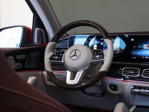 Used 2021 Mercedes-Benz Maybach GLS 600 4MATIC image 37