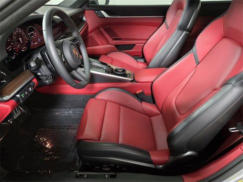 Used 2025 Porsche 911 Carrera image 13