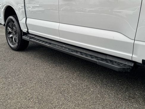 Used 2024 Ford F150 Lightning Lariat image 11