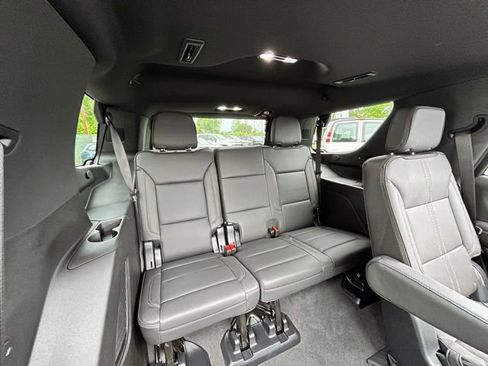 Used 2025 Chevrolet Tahoe High Country AWD/4WD image 26