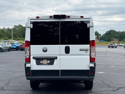 Used 2025 RAM ProMaster 2500 w/ U-Haul Equipment Group FWD image 4