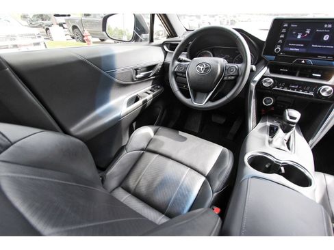 Used 2021 Toyota Venza XLE w/ Softex Package AWD/4WD image 11
