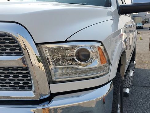 Used 2017 RAM 3500 Laramie AWD/4WD image 4