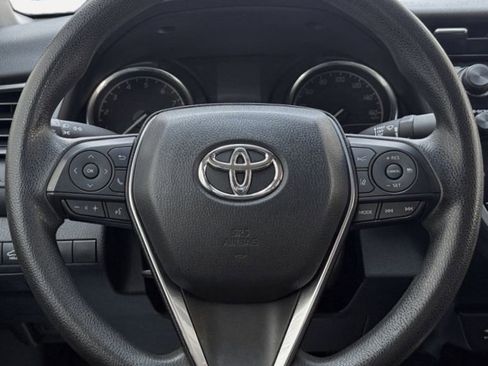 Used 2019 Toyota Camry LE FWD image 18