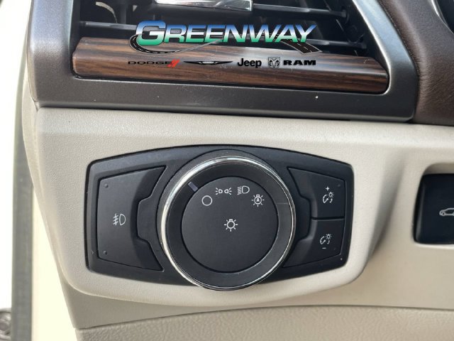 Used 2017 Ford Fusion Platinum FWD image 24