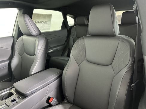 Used 2025 Lexus RX 350h w/ Convenience Package image 25