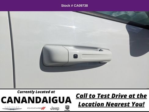 Used 2022 RAM 1500 Laramie AWD/4WD image 30