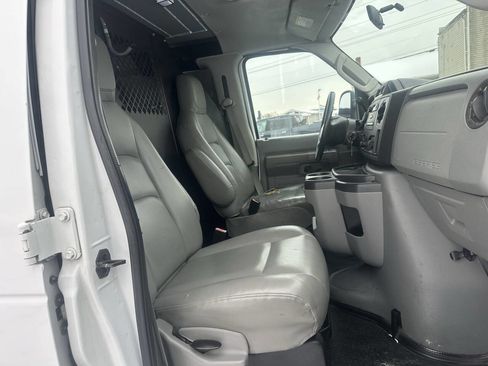 Used 2009 Ford E-250 and Econoline 250 E 250 3dr Cargo Van image 27