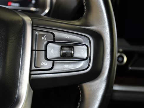 Used 2025 GMC Sierra 1500 SLT AWD/4WD image 22