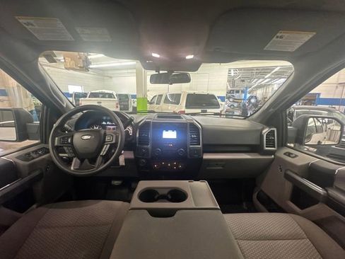 Used 2018 Ford F150 XLT w/ Trailer Tow Package image 26