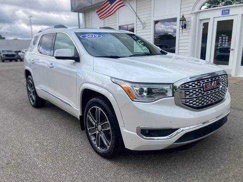 Certified 2019 GMC Acadia Denali w/ GMC Pro Grade Package AWD/4WD image 3
