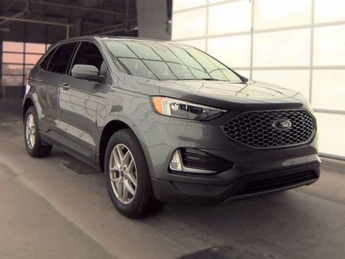 Used 2024 Ford Edge SEL w/ Convenience Package AWD/4WD image 2