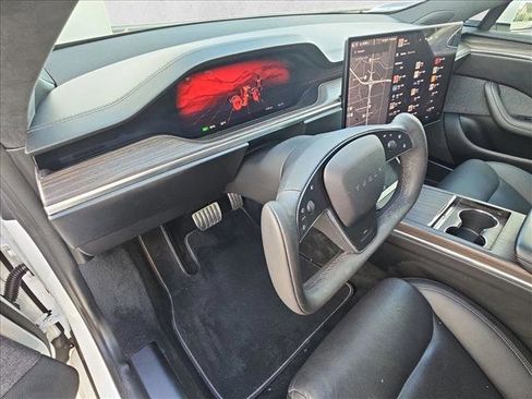 Used 2022 Tesla Model S AWD/4WD image 10