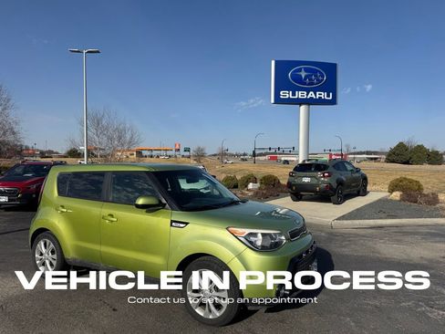 Used 2016 Kia Soul + image 1
