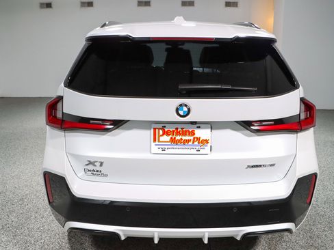 Used 2023 BMW X1 xDrive28i w/ Premium Package AWD/4WD image 8