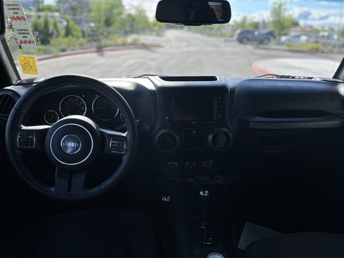 Used 2017 Jeep Wrangler Unlimited Sport AWD/4WD image 9