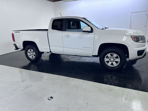 Used 2017 Chevrolet Colorado W/T w/ WT Convenience Package AWD/4WD image 18