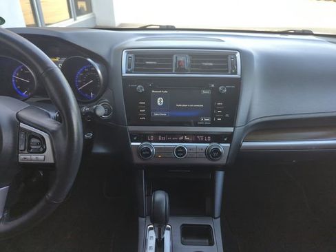 Used 2017 Subaru Outback 2.5i Touring AWD/4WD image 21