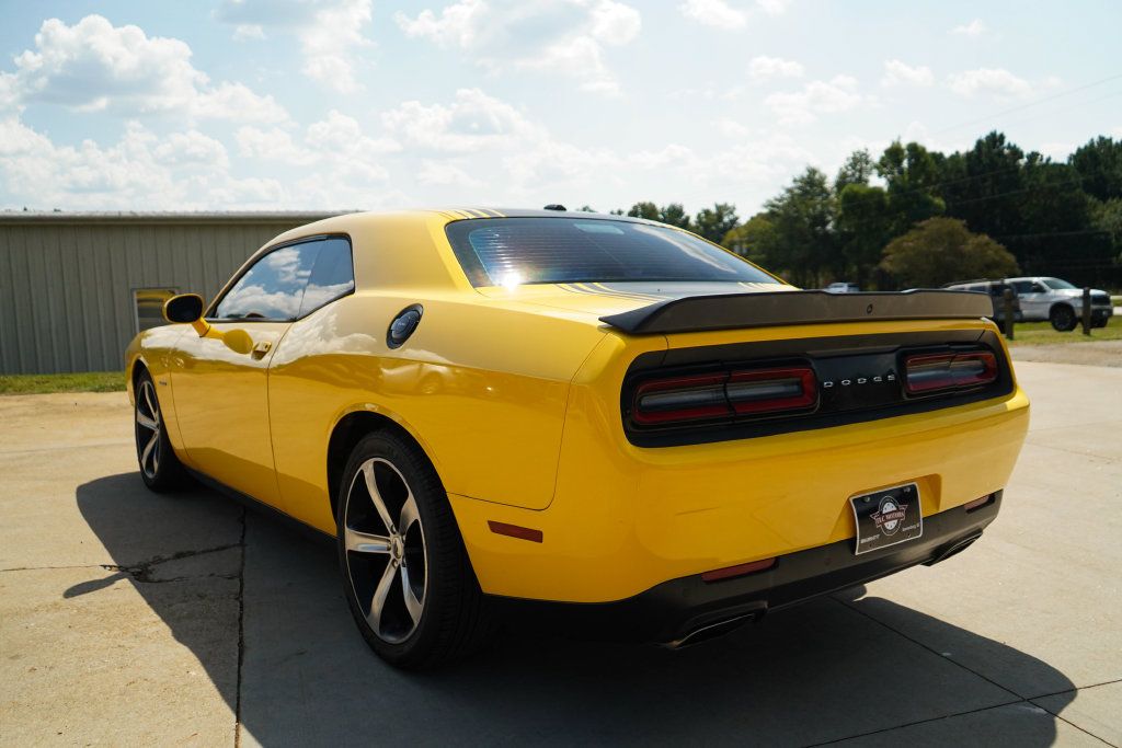 Used 2018 Dodge Challenger R/T RWD image 4
