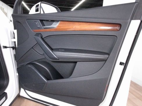 Used 2022 Audi Q5 2.0T Premium Plus image 26