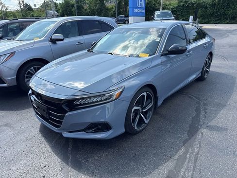 Used 2022 Honda Accord Sport image 2
