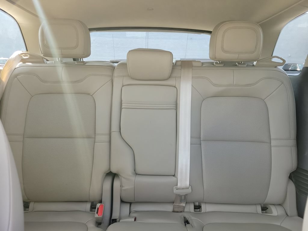 Certified 2023 Lincoln Corsair AWD w/ Equipment Group 101A image 17