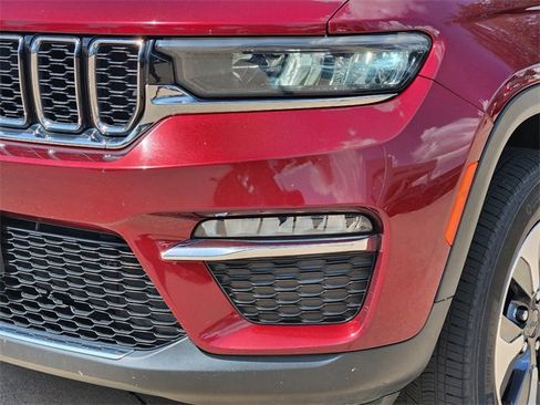 Used 2023 Jeep Grand Cherokee 4WD 4xe image 8