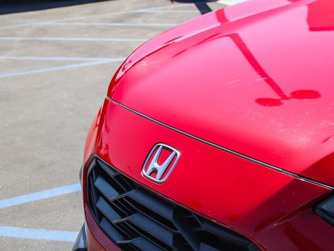 Used 2024 Honda HR-V Sport image 6
