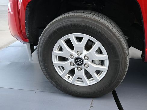 Used 2025 Toyota Tacoma SR5 image 29