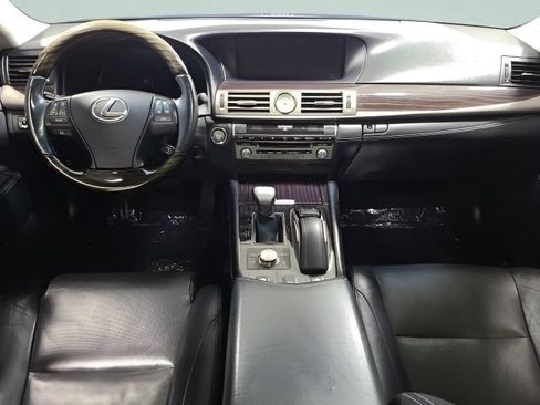 Used 2016 Lexus LS 460 AWD w/ Comfort Package image 24
