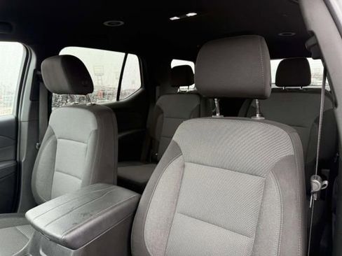 Certified 2023 Chevrolet Traverse LT image 9