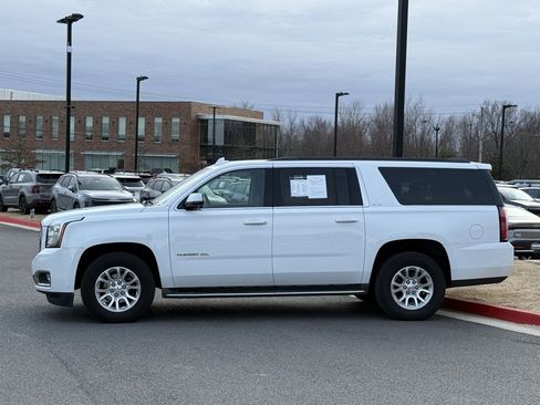 Used 2016 GMC Yukon XL SLE w/ Convenience Package image 4