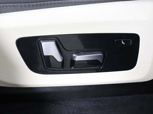 Used 2024 BMW ALPINA XB7 AWD/4WD image 44