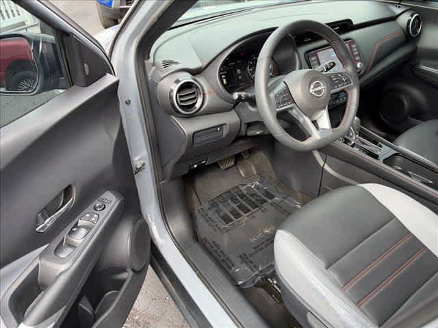 Used 2023 Nissan Kicks SR w/ SR Premium Package FWD image 11