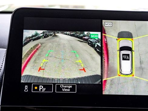 Used 2023 Nissan Armada SL w/ Captain's Chairs Package image 24