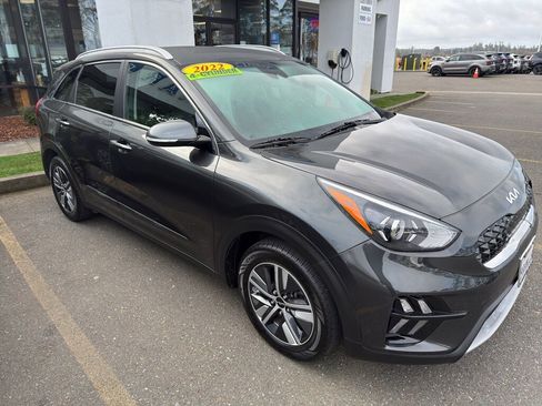 Used 2022 Kia Niro EX image 8
