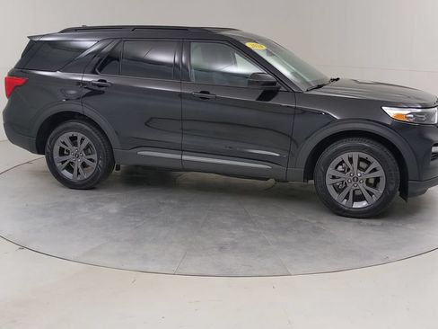 Certified 2024 Ford Explorer XLT w/ Equipment Group 202A AWD/4WD image 12