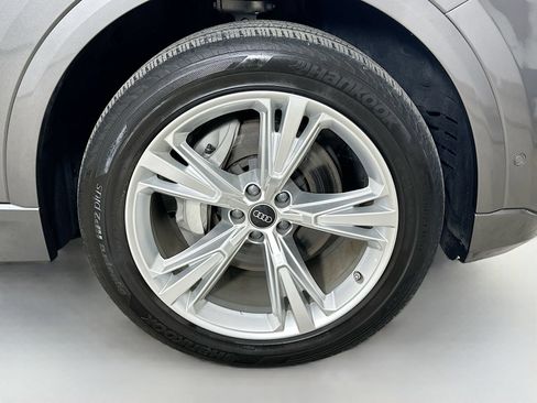 Used 2022 Audi Q8 Premium AWD/4WD image 10