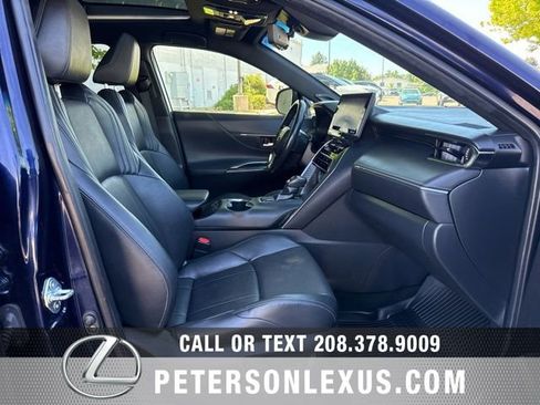 Used 2022 Toyota Venza Limited AWD/4WD image 13