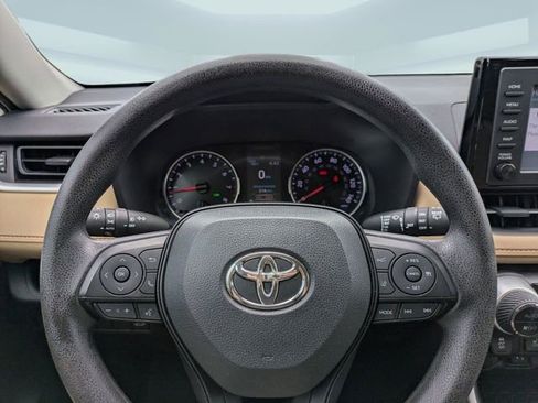 Used 2019 Toyota RAV4 XLE FWD image 30