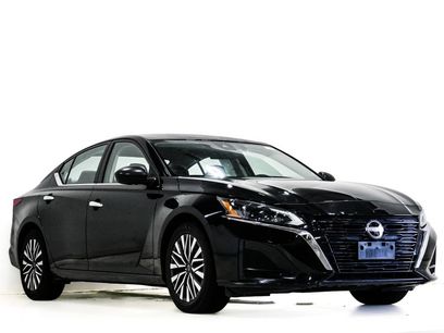 Used 2024 Nissan Altima 2.5 SV