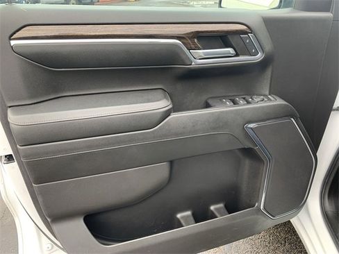 Used 2024 GMC Sierra 1500 Elevation image 21