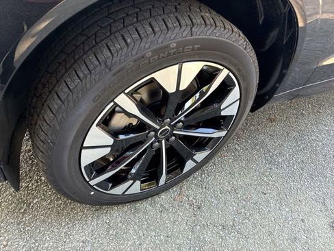 New 2026 Volvo XC60 T8 Plus w/ Protection Package Premier AWD/4WD image 12