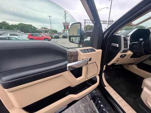 Used 2017 Ford F350 Lariat AWD/4WD image 8