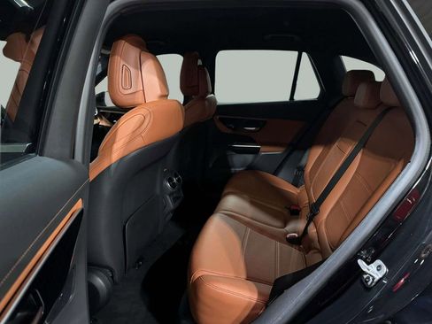 Used 2024 Mercedes-Benz GLC 300 GLC 300 image 21