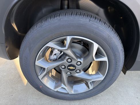 New 2026 Chevrolet Trax LT image 17