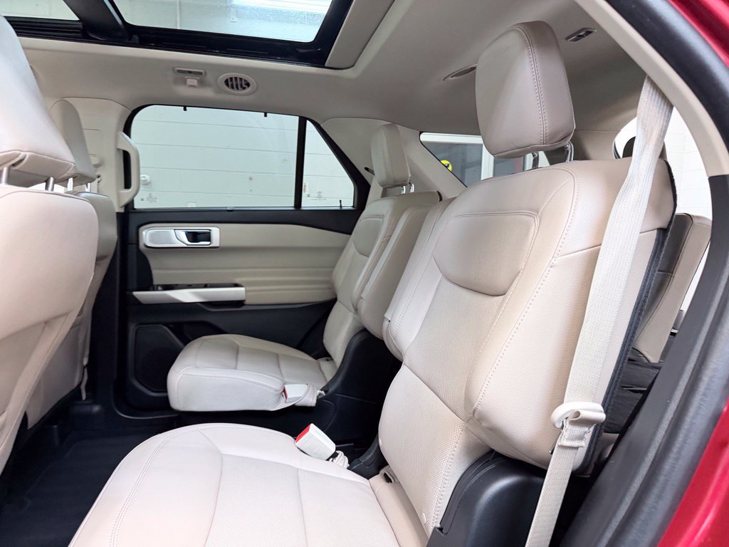 Used 2023 Ford Explorer Limited w/ Limited Technology Package AWD/4WD image 23